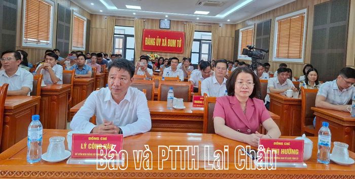 Đại biểu dự hội nghị.