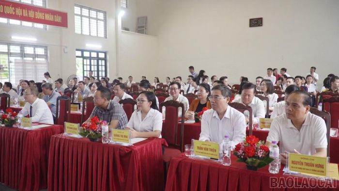Các đại biểu tham dự chương trình.