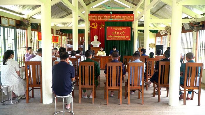 Thôn Ao Luông tổ chức bầu trưởng thôn.