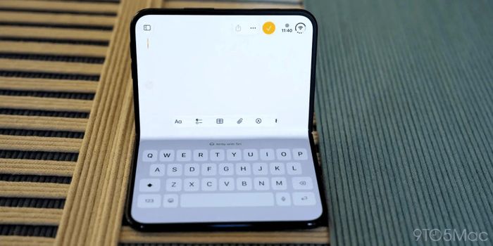 iPhone Duo không giống bất kỳ mẫu iPhone nào trước đây và điều đó cũng đúng với khả năng chống chịu va đập. Ảnh: 9to5mac