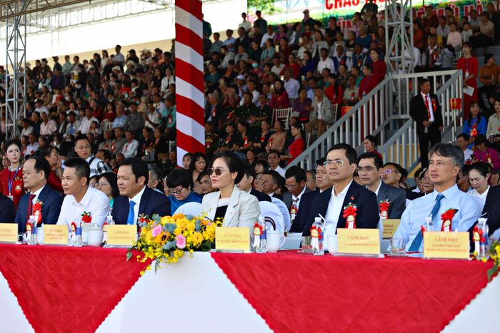 Lãnh đạo các sở, ngành TP Hà Nội tham dự lễ kỷ niệm