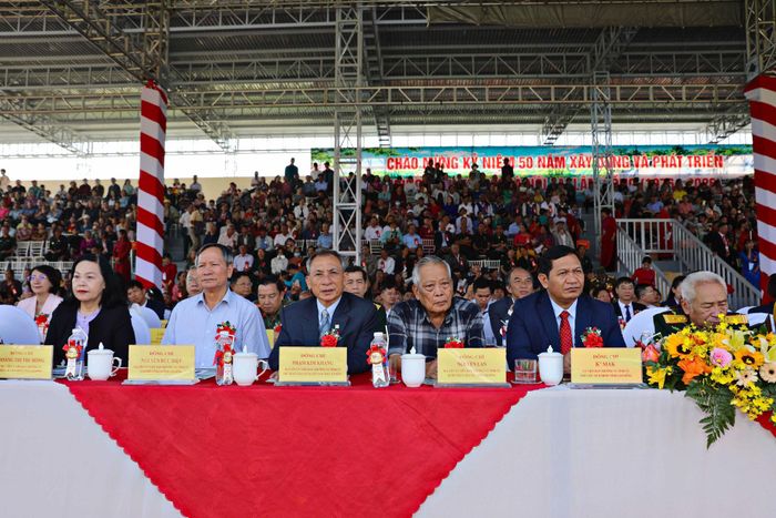 Các đại biểu tham dự hội nghị