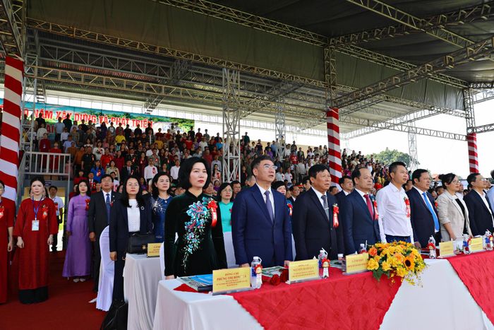 Lãnh đạo TP Hà Nội, các sở, ban, ngành thành phố tham dự lễ kỷ niệm