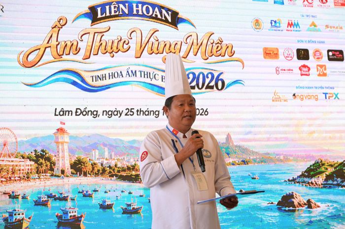 Ông Thái Ngọc Hiếu, Chi hội trưởng Chi hội Ẩm thực Bình Thuận phát biểu khai mạc