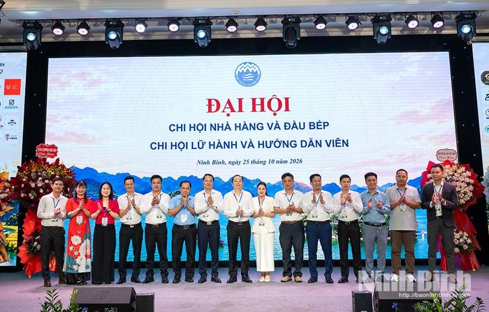 BCH Chi hội Chi hội Lữ hành và Hướng dẫn viên ra mắt.