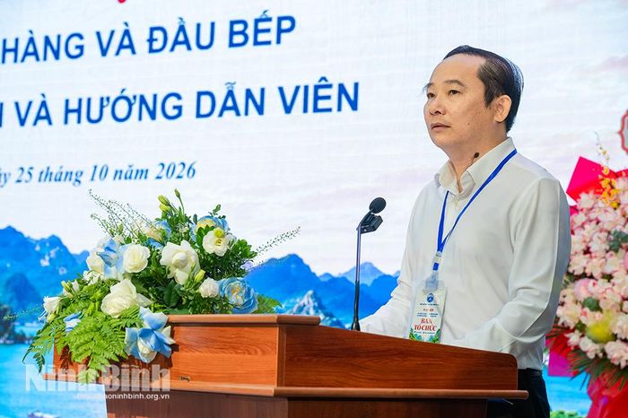 Ông Hoàng Bình Minh, Phó Chủ tịch Hiệp hội Du lịch tỉnh Ninh Bình, Giám đốc Công ty Cổ phần Du lịch Ninh Bình phát biểu khai mạc Đại hội.