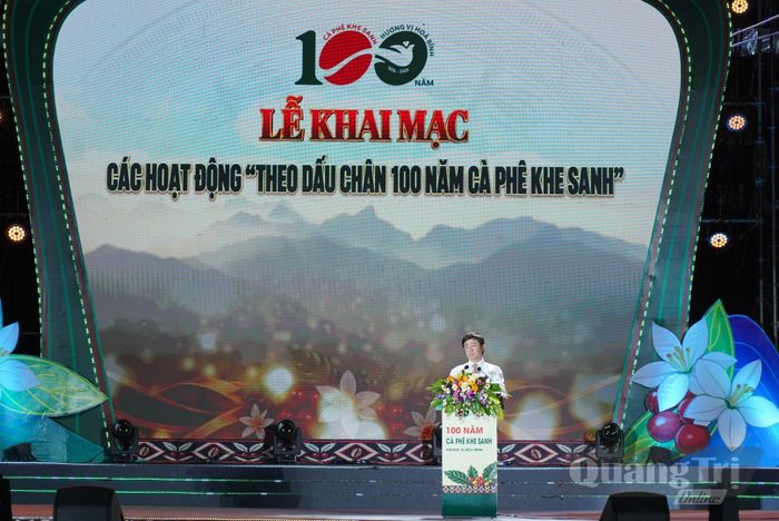 Đồng chí Bùi Hoàng Phương, Chủ tịch UBND tỉnh nhấn mạnh cam kết: Tỉnh sẽ tiếp tục đồng hành, tạo điều kiện thuận lợi để doanh nghiệp, nhà khoa học và đối tác quốc tế tham gia phát triển vùng đất Khe Sanh - Ảnh: L.T