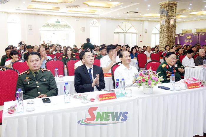 Các đại biểu dự lễ kỷ niệm.