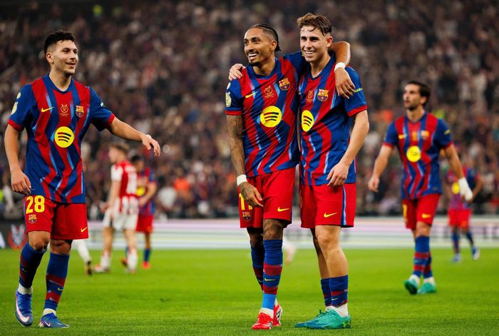 Barcelona đang toàn thắng tại La Liga 2026-2027.
