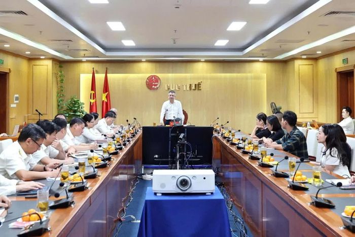 Cục trưởng Cục Thuế Mai Xuân Thành phát biểu chỉ đạo tại cuộc họp. Ảnh: Phương Thảo
