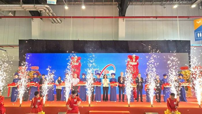  Nghi thức khai mạc Hội chợ Hàng Việt Nam tiêu biểu xuất khẩu năm 2026 tại Tp.HCM. 