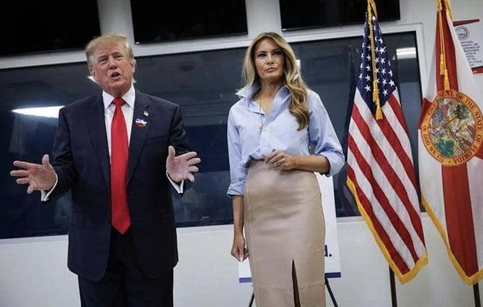 Tổng thống Donald Trump xác nhận đã đi bầu sau khi bỏ phiếu sớm tại thư viện hạt Palm Beach thuộc West Palm Beach (bang Florida).