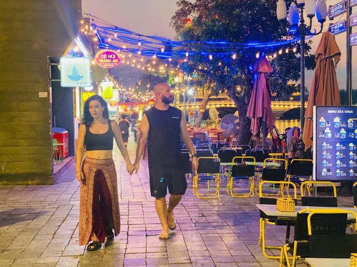 Du khách quốc tế trải nghiệm không gian văn hóa, ẩm thực Ninh Bình