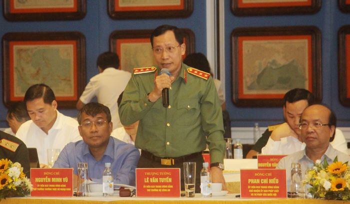 Thượng tướng Lê Văn Tuyến, Ủy viên Trung ương Đảng, Thứ trưởng Bộ Công an phát biểu tại buổi làm việc.