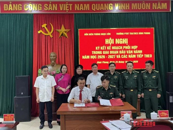 Đồn Biên phòng Ngọc Côn và Trường Phổ thông nội trú Tiểu học và Trung học cơ sở Đình Phong ký kết kế hoạch phối hợp giai đoạn đầu vận hành trường nội trú liên cấp năm học 2026 - 2027 và các năm tiếp theo.
