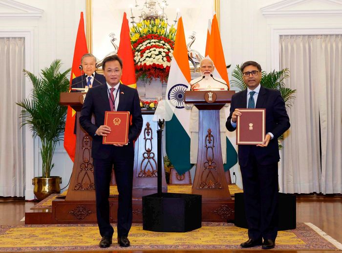Tổng Bí thư, Chủ tịch nước Tô Lâm và Thủ tướng Ấn Độ Narendra Modi chứng kiến lễ trao các văn kiện hợp tác giữa KTNN Việt Nam - Ấn Độ, tháng 5/2026.