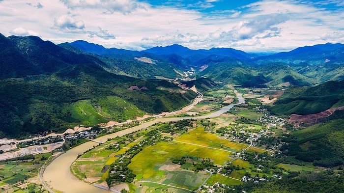 Quỹ đất tại A Lưới được quản lý chặt chẽ, sử dụng đúng quy hoạch sẽ phát huy hiệu quả nguồn lực và hướng tới phát triển bền vững. Ảnh minh hoạ