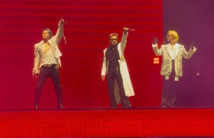 Đây là lần đầu tiên BIGBANG trình diễn ở Việt Nam trong khuôn khổ tour diễn quốc tế.