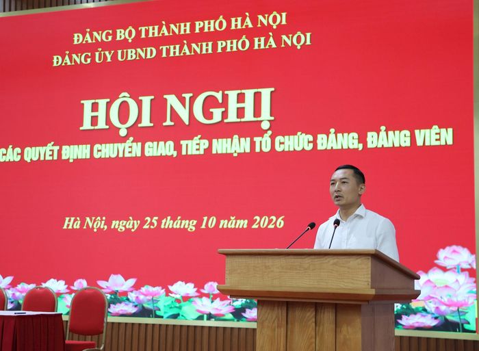 Phó Bí thư Đảng ủy UBND thành phố Doãn Trung Tuấn phát biểu tại hội nghị. Ảnh: PV