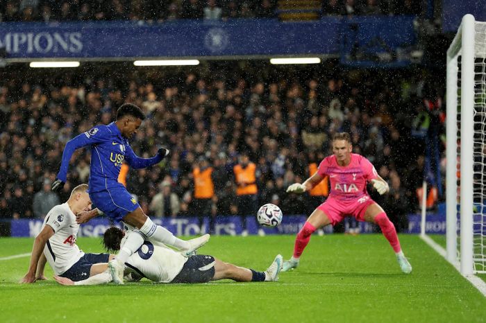 CLB Chelsea thi đấu bế tắc trước Tottenham. Ảnh: Chelsea FC.