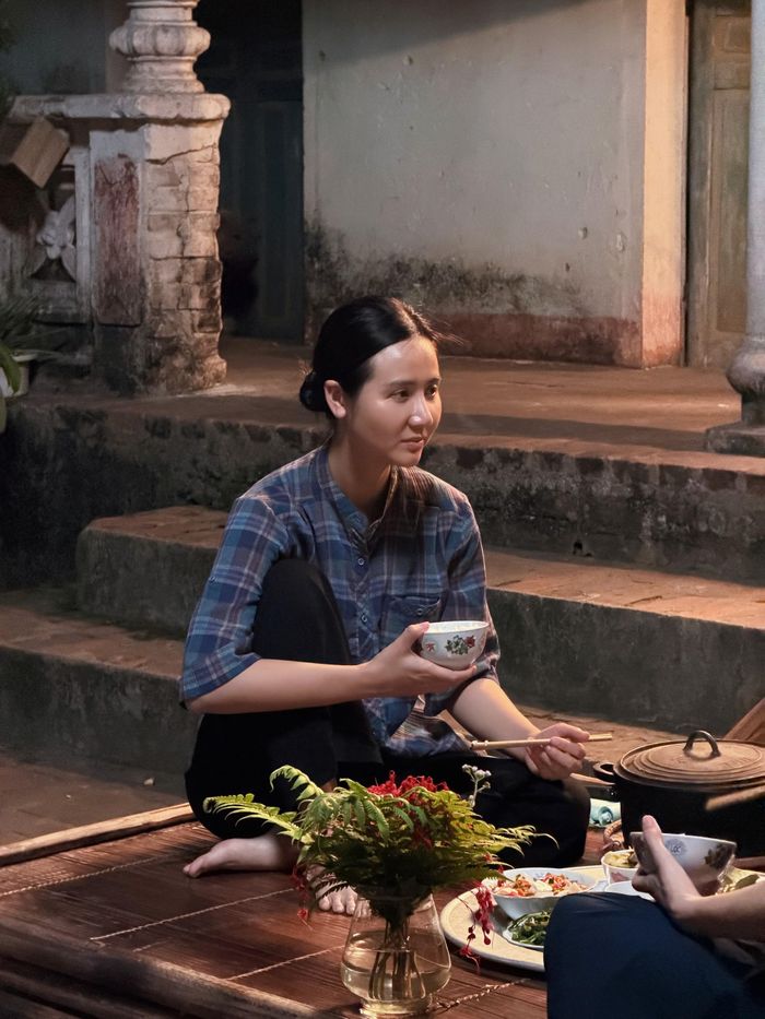 Huyền Lizzie đã cho thấy khả năng diễn xuất đa dạng không chỉ dừng lại ở vai diễn nữ tổng tài quen thuộc. Ảnh VTV