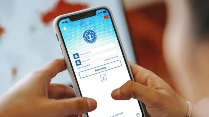 Sổ bảo hiểm xã hội có giá trị tương đương sổ bảo hiểm xã hội giấy. Ảnh minh họa: TL