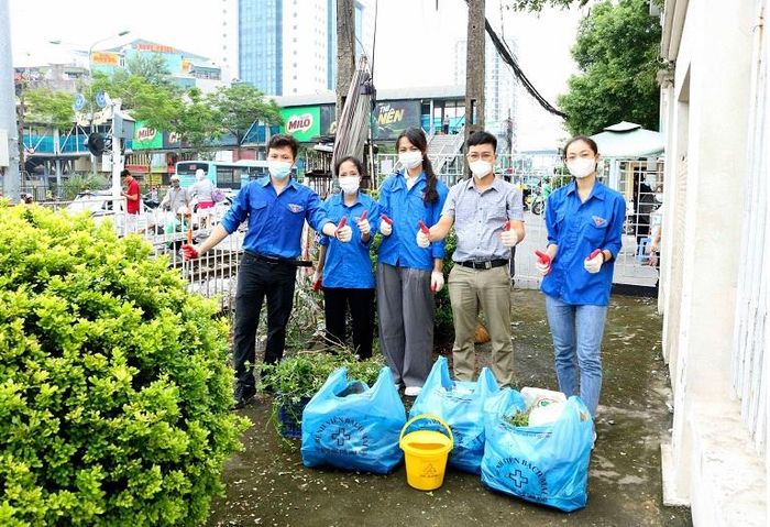 Nhiều bệnh viện có nhiều sáng kiến trong thực hiện môi trường xanh - sạch - đẹp. Ảnh: BVCC