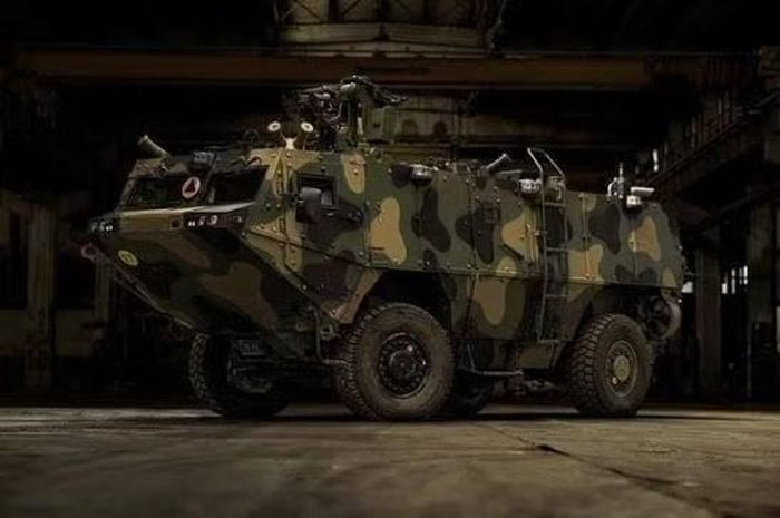 Kleszcz (Bóbr-3) là một loại xe bọc thép 4x4 được phát triển từ năm 2013 đến năm 2022 bởi AMZ-Kutno SA, với sự hợp tác của các viện nghiên cứu quân sự Ba Lan.