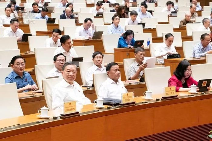 Tổng Bí thư, Chủ tịch nước Tô Lâm vàg các đại biểu tham dự phiên họp