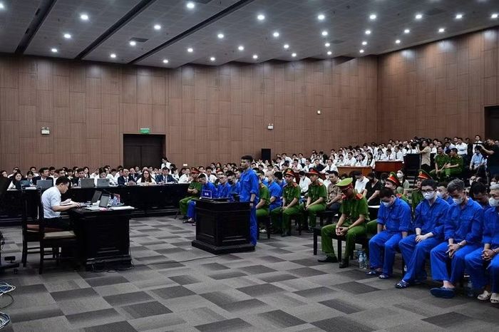 Các bị cáo trong vụ án bị đưa ra xét xử tại điểm cầu trung tâm.