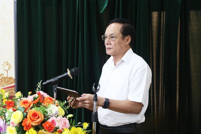 PGS.TS Lê Bá Trình - Ủy viên Đoàn Chủ tịch, nguyên Phó Chủ tịch Ủy ban Trung ương MTTQ Việt Nam phát biểu tại Hội thảo.