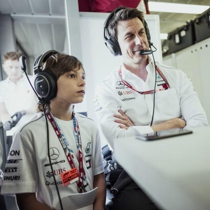  Antonelli được Toto Wolff đưa đến chặng đua Monaco Grand Prix 2018. Ảnh: Paul Ripke/Mercedes-Benz Grand Prix Limited. 