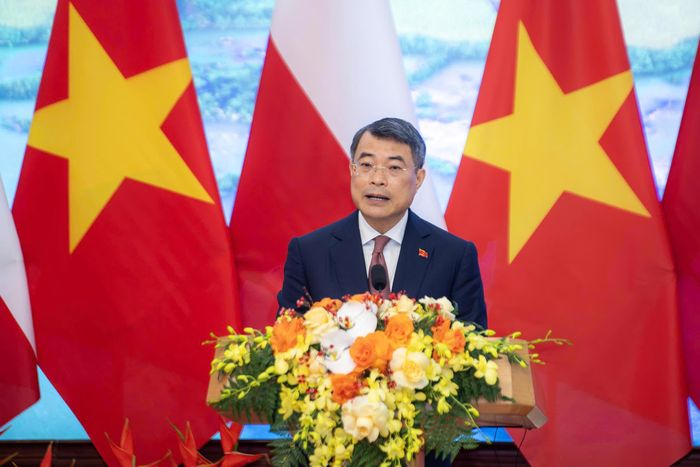  Thủ tướng Lê Minh Hưng phát biểu tại cuộc họp báo chung. 