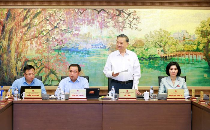  Tổng Bí thư, Chủ tịch nước Tô Lâm nhấn mạnh phải quy định rõ trách nhiệm của chủ đầu tư, tư vấn, thi công, giám sát... của công trình liên quan vấn đề phòng cháy chữa cháy. Ảnh: Quochoi.vn. 