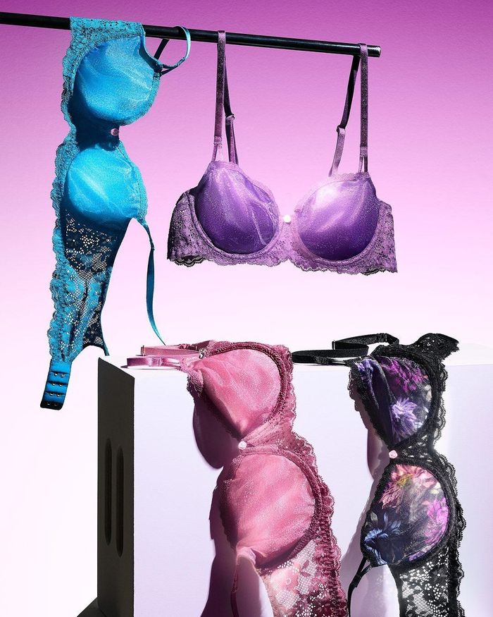  Việc tập trung cải tiến các dòng áo ngực góp phần giúp Victoria’s Secret phục hồi sau nhiều năm kinh doanh sa sút. Ảnh: @victoriassecret/IG. 