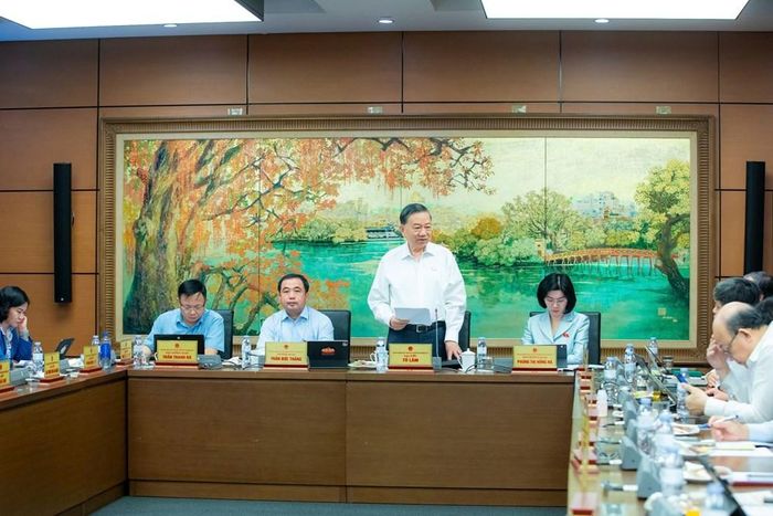 Phiên thảo luận tại Tổ 1 (Đoàn ĐBQH TP. Hà Nội)