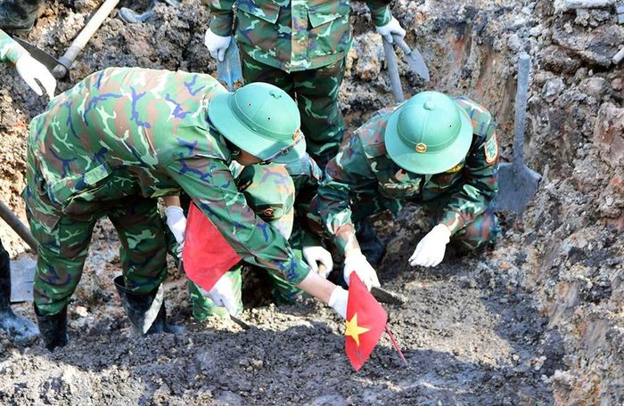 Công tác tìm kiếm, quy tập hài cốt liệt sĩ đang tiếp tục được triển khai với tinh thần trách nhiệm cao