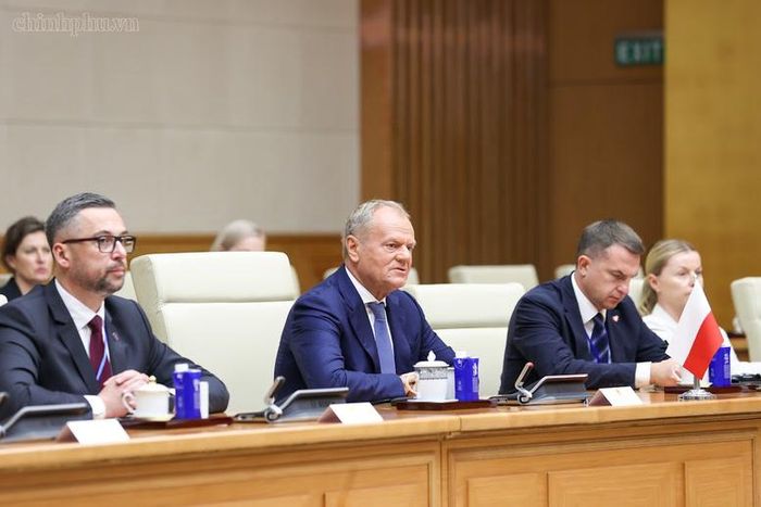 Thủ tướng Donald Tusk chia sẻ bản thân luôn dành tình cảm gắn bó với Việt Nam từ những năm tháng tuổi trẻ tại thành phố quê hương Gdansk - Ảnh: chinhphu.vn/Nhật Bắc