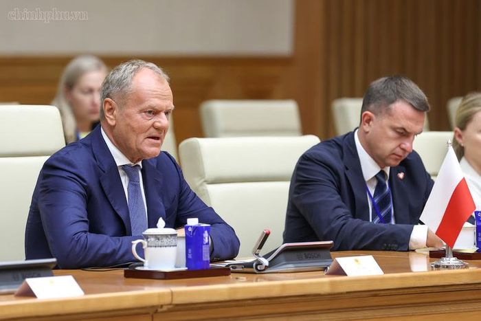 Thủ tướng Donald Tusk khẳng định Ba Lan coi trọng quan hệ hữu nghị truyền thống và hợp tác toàn diện với Việt Nam, mong muốn thúc đẩy quan hệ theo hướng thực chất, hiệu quả - Ảnh: chinhphu.vn/Nhật Bắc