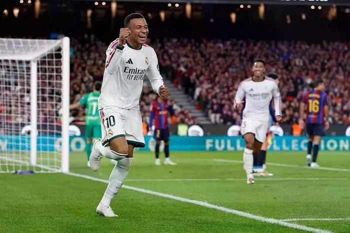 Mbappé ấn định chiến thắng 2-1 cho "đội bóng hoàng gia". (Ảnh: Real Madrid)