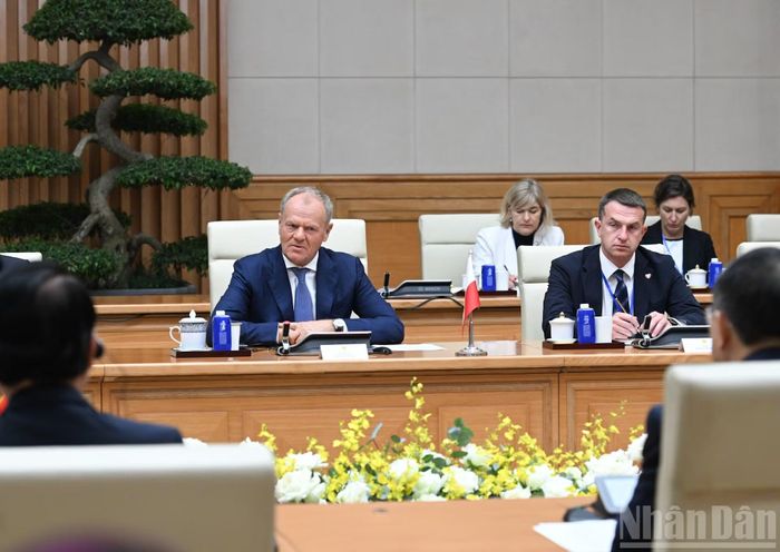 Thủ tướng Cộng hòa Ba Lan Donald Tusk phát biểu tại hội đàm.
