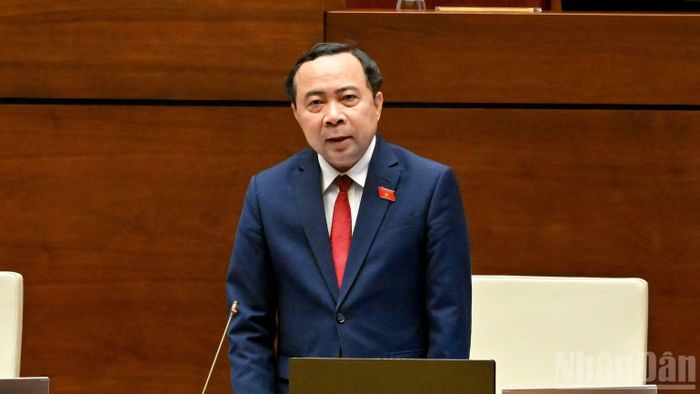 Bộ trưởng Khoa học và Công nghệ Vũ Hải Quân phát biểu làm rõ các nội dung đại biểu quan tâm. (Ảnh: THỦY NGUYÊN)