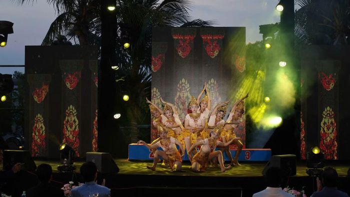 Những tiết mục của đồng bào Chăm. (Ảnh: QUANG VINH)