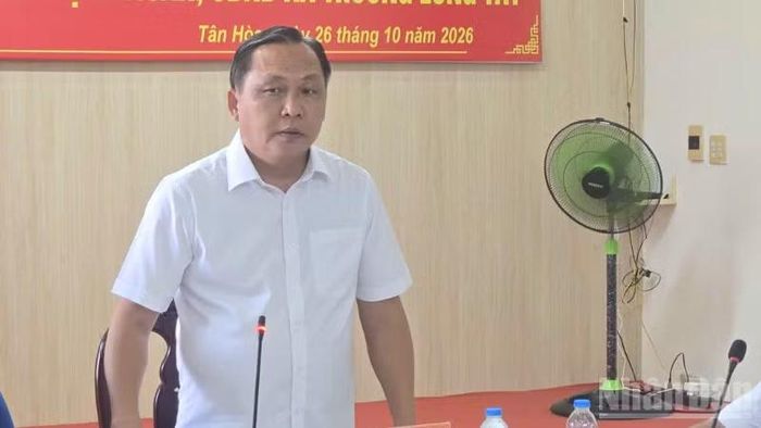 Ông Lê Công Lý, Phó Chủ tịch Thường trực Ủy ban nhân dân thành phố Cần Thơ phát biểu tại buổi làm việc. (Ảnh: VĂN ÚT)