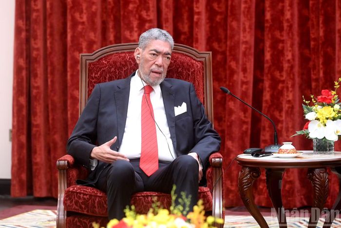 Đồng chí Miguel Mejia, Tổng Bí thư Đảng Phong trào Cánh tả Thống nhất (MIU), Cộng hòa Dominica phát biểu tại cuộc tiếp.