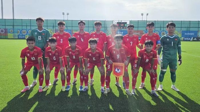 Các cầu thủ trẻ tuổi được cọ xát ở môi trường chuyên nghiệp hàng đầu. (Ảnh: VFF)