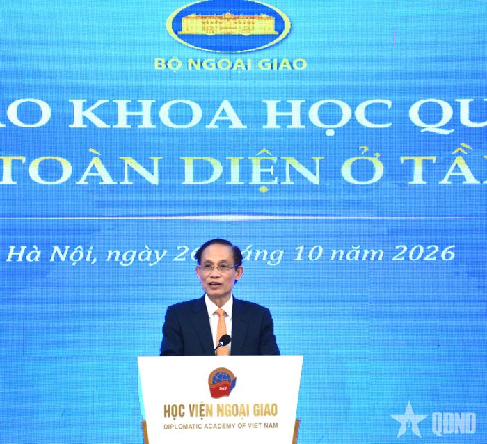 Bộ trưởng Bộ Ngoại giao Lê Hoài Trung phát biểu chỉ đạo hội thảo.