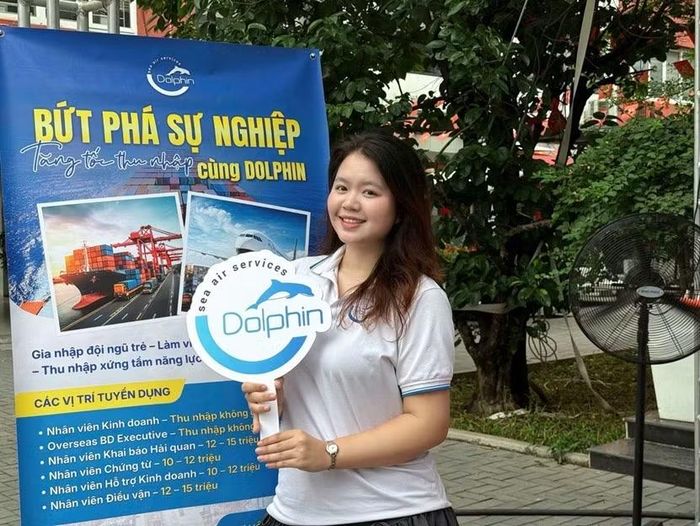Trải nghiệm thực tế tại doanh nghiệp logistics giúp Phương Ly tích lũy thêm nhiều bài học về tinh thần học hỏi không ngừng và sự khiêm tốn khi bước ra thị trường lao động.