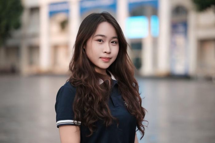 Lê Tú Ngân (năm thứ ba, khoa Ngôn ngữ và Văn hóa Ả Rập, trường ĐH Ngoại ngữ, ĐHQG Hà Nội).