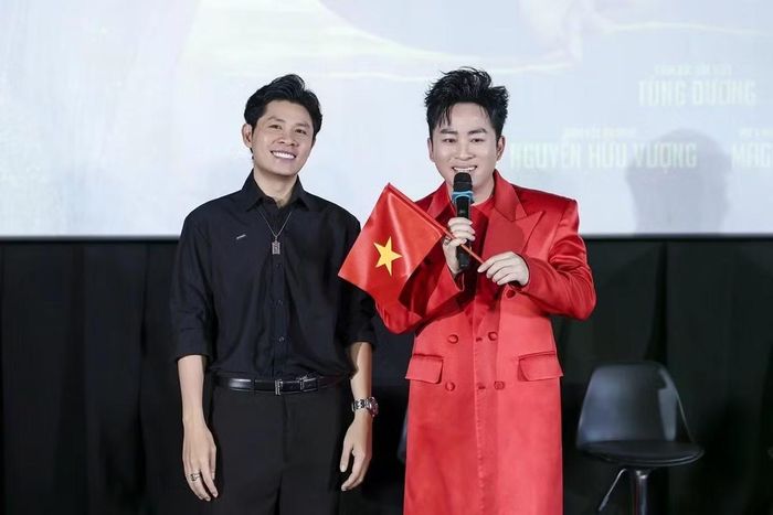Ngoài đời, Tùng Dương và Nguyễn Văn Chung còn có một điểm chung khá thú vị là "đồng niên" 1983.